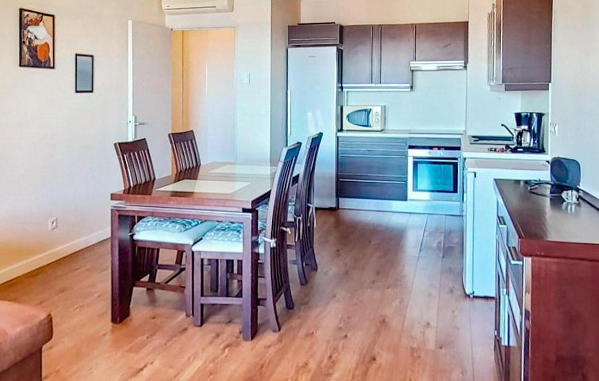 3 Bedroom Nice Apartment In Canet En Roussillon Exterior foto
